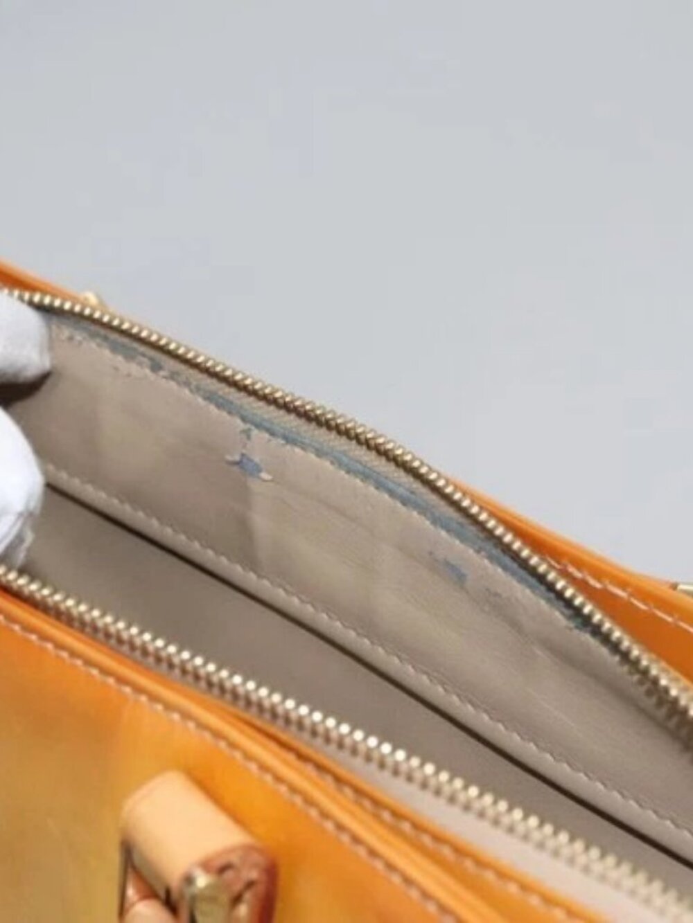 LOUIS VUITTON Monogram Vernis Columbus Tote Bag Beige M91023 LV Auth 100753 - Picture 9 of 16